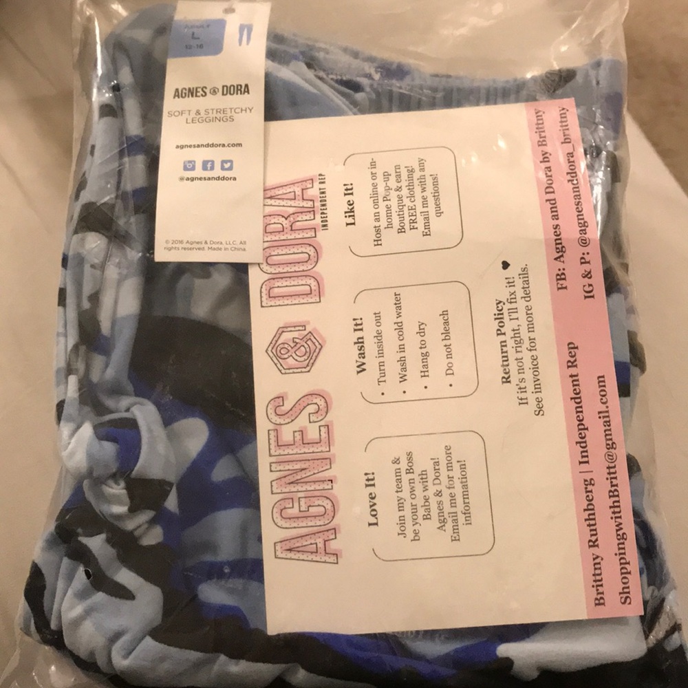 Agnes and Dora blue army leggings size L